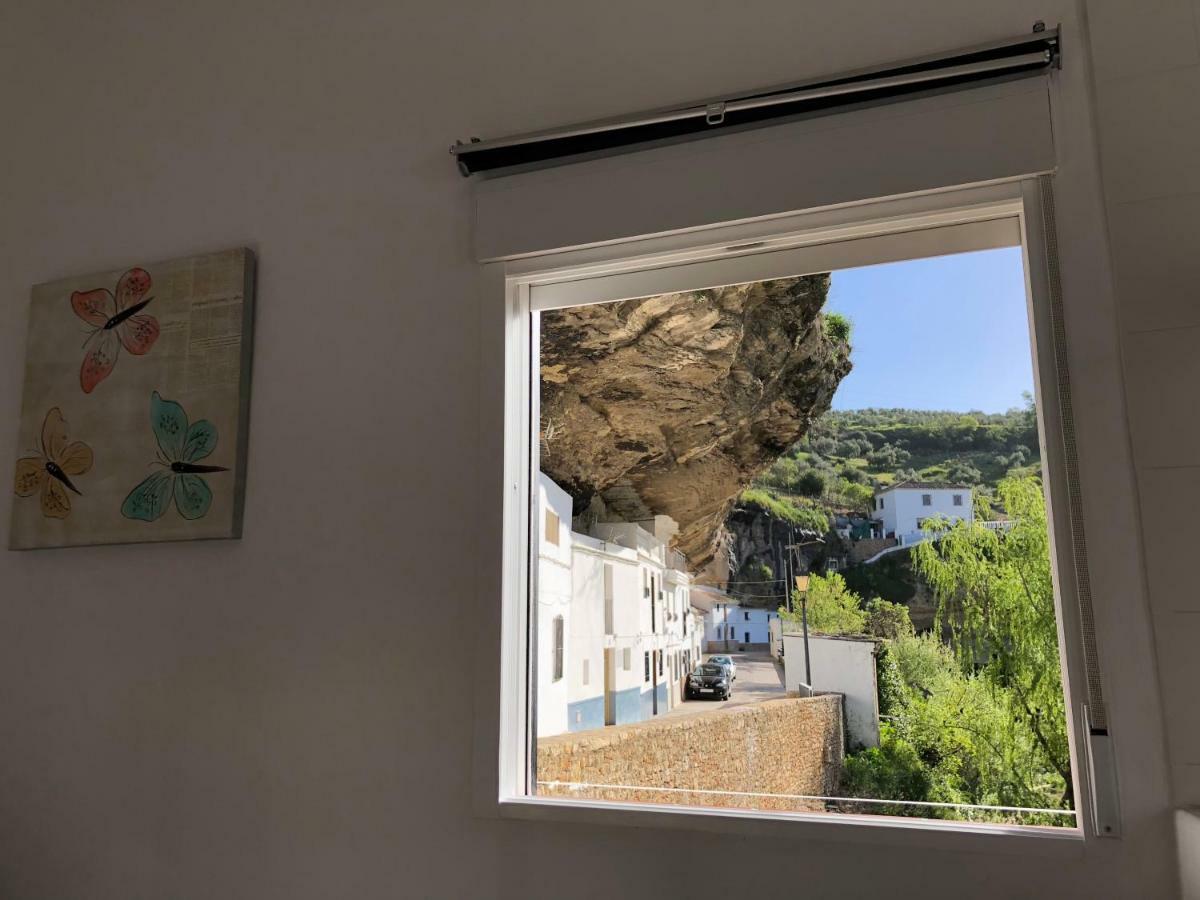 Casa Entre Rocas Setenil Setenil De Las Bodegas Luaran gambar